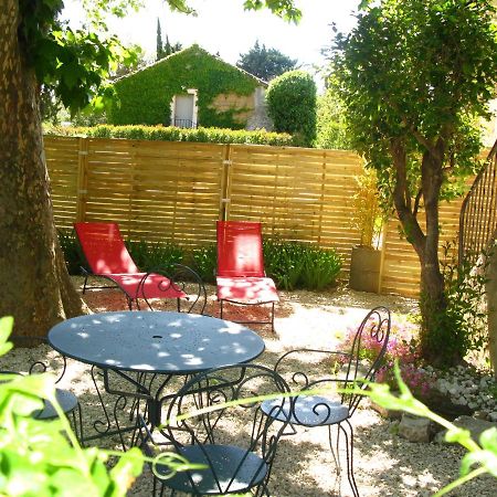 Location& Gites Sarrians Esterno foto