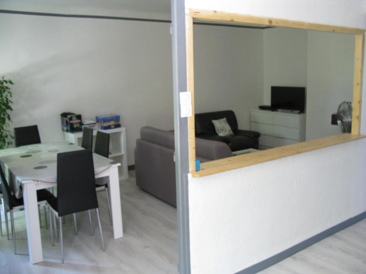 Location& Gites Sarrians Esterno foto