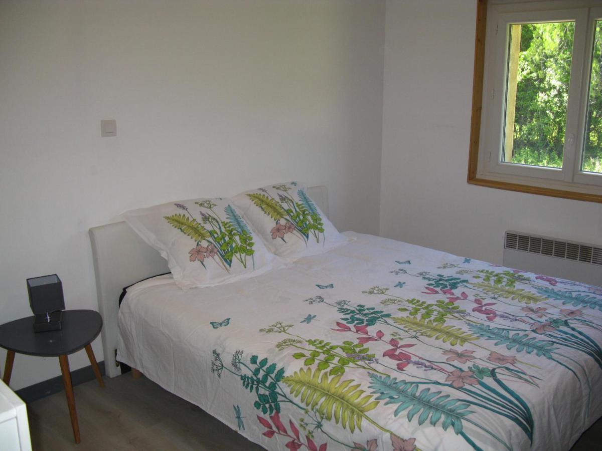 Location& Gites Sarrians Esterno foto